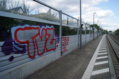 Graffiti Bombing - Photo by emilyerdbeere - tvz, karlsruhe