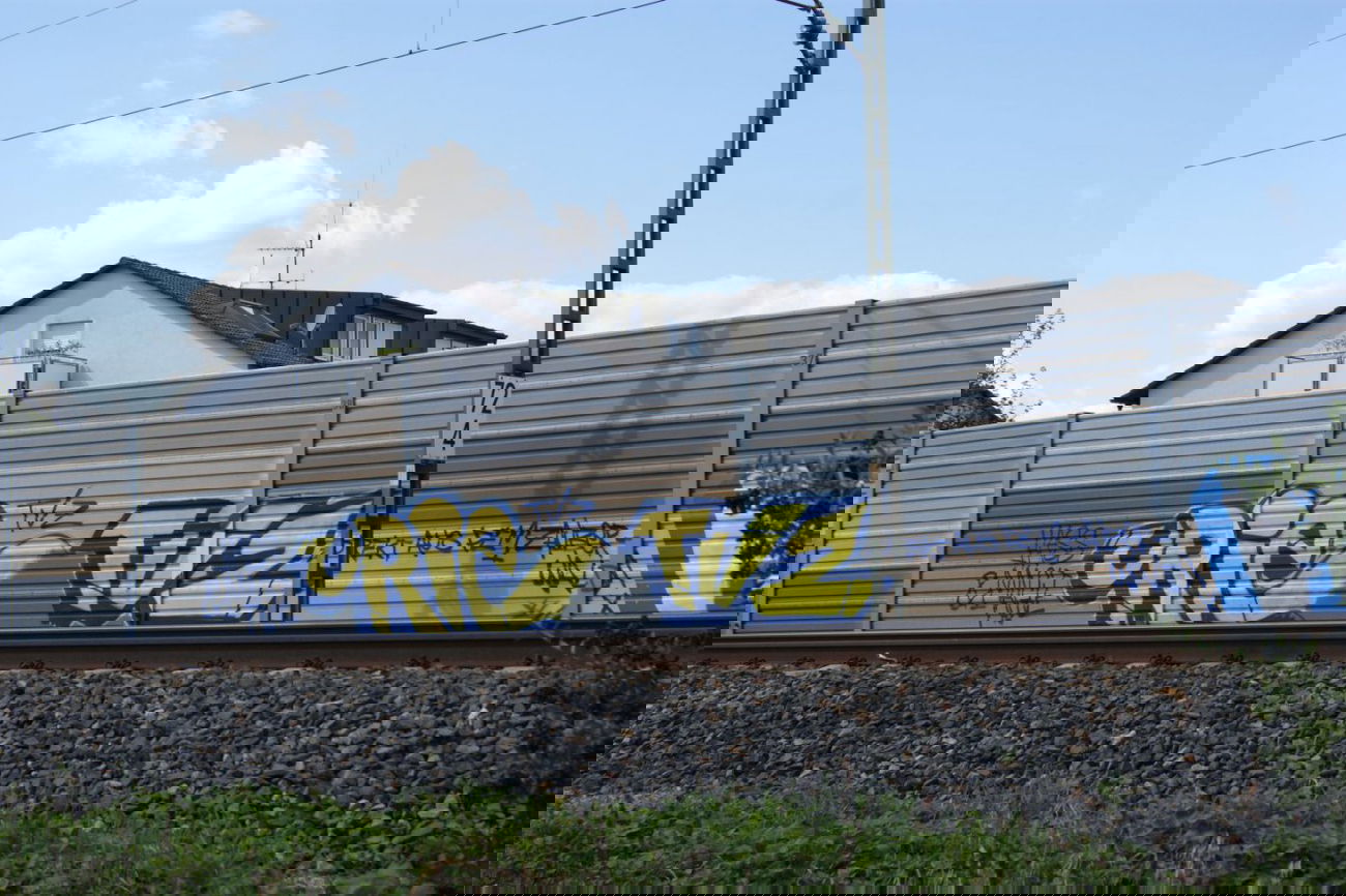 Graffiti Bombing - Photo by emilyerdbeere - urie, tvz, karlsruhe