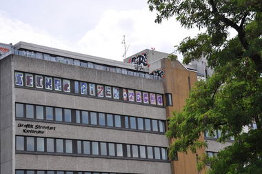 Graffiti Wall - Photo by emilyerdbeere - seckre, pizer, techo