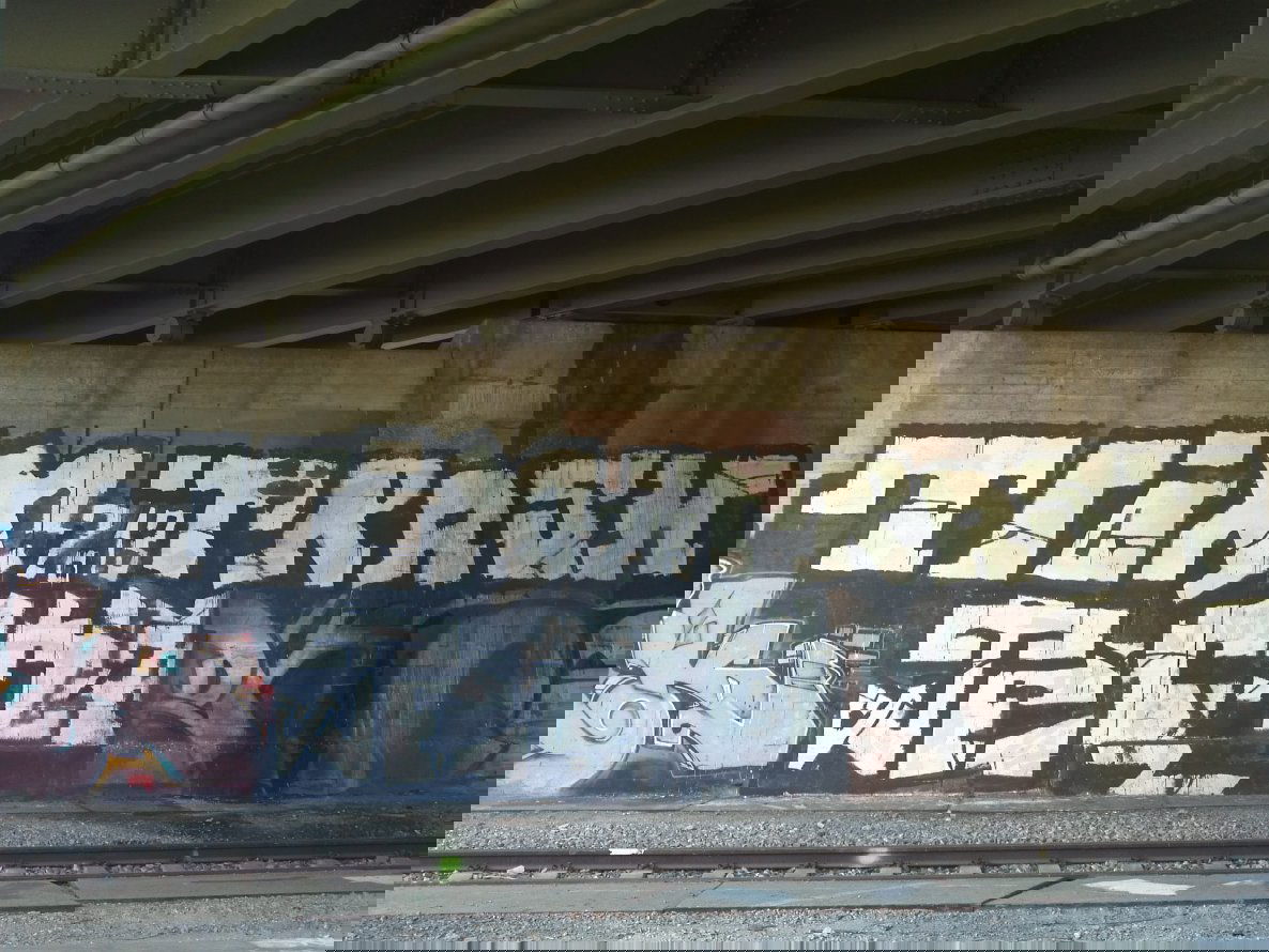 Graffiti Wall - Photo by emilyerdbeere - trixer, trash, techo