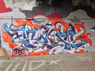 Graffiti Wall - Photo by emilyerdbeere - frans