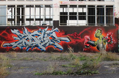 Graffiti Wall - Photo by emon - SMAT, EMON, PIE-CREW (2014)