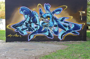 Graffiti Wall - Photo by emon - UROK, EMON, PIE-CREW (2014)