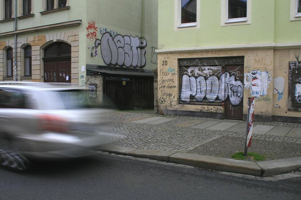 Graffiti Bombing - Photo by endweek - Nesti, Poor (2013)