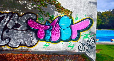 Graffiti Bombing - Photo by energis - Senz, Trust, NRG (2011)