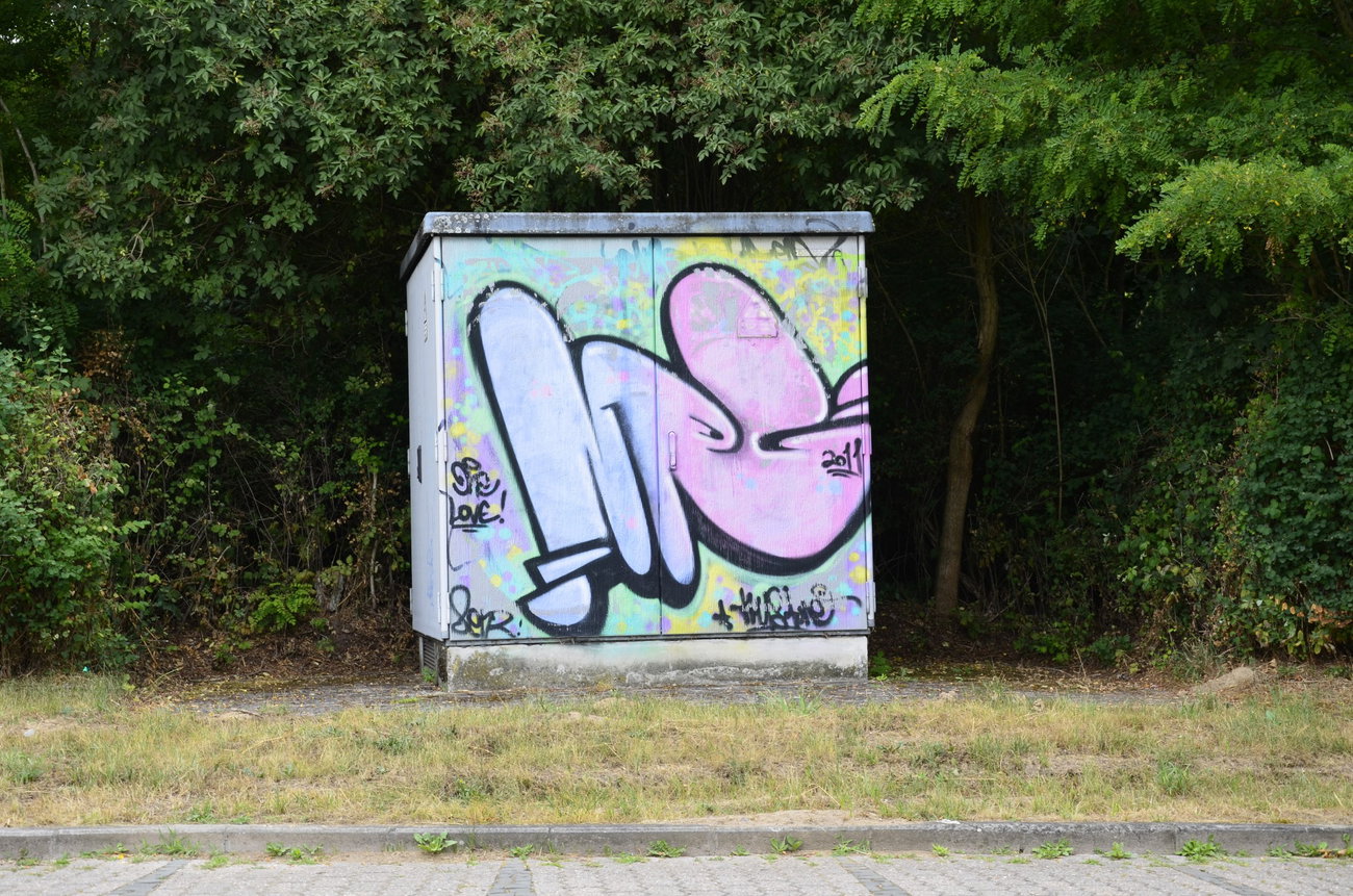 Graffiti Wall - Photo by energis - NRG, Senz, Trust (2011)