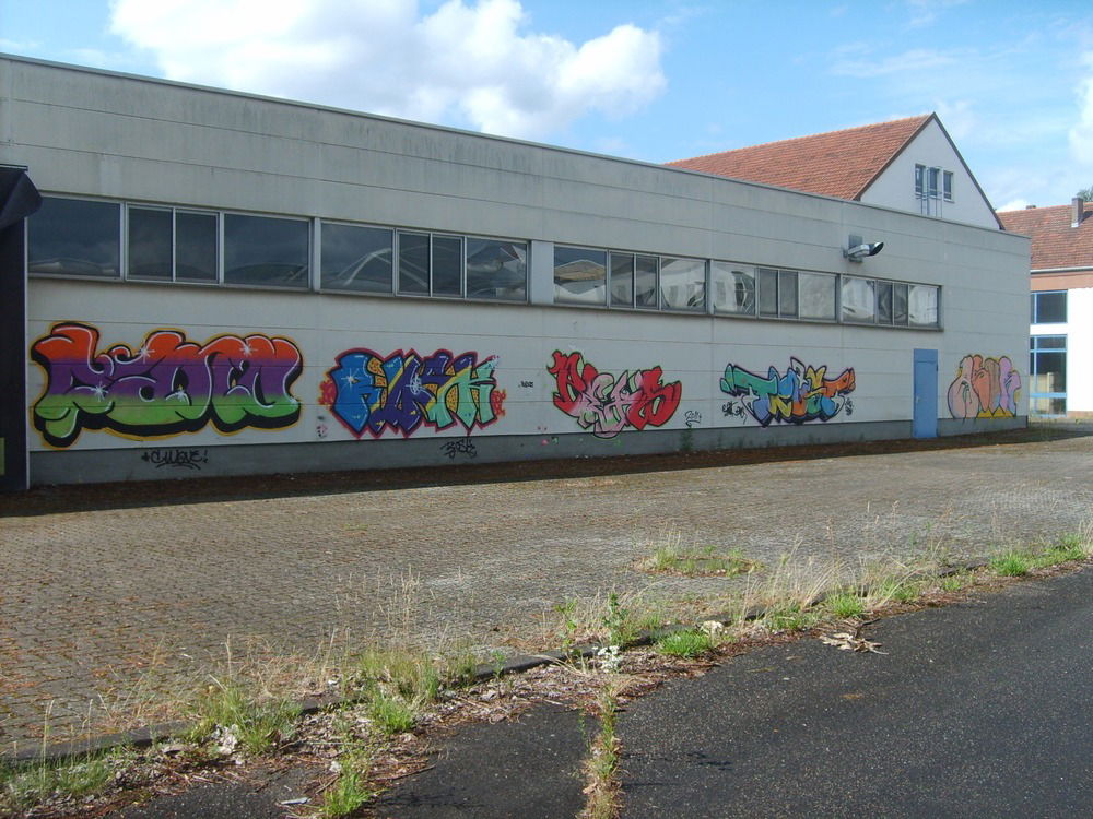 Graffiti Bombing - Photo by energis - Cano, Rosk, Beks (2011)