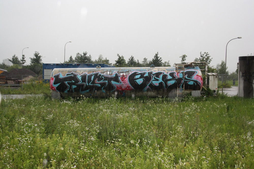 Graffiti Bombing - Photo by energis - Trust, Beks, NRG (2012)