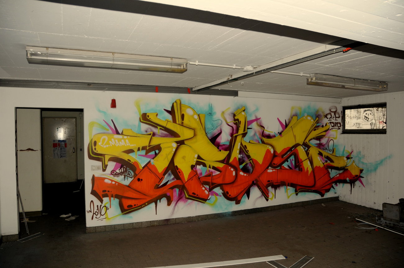 Graffiti Wall - Photo by energis - Trust (2016)