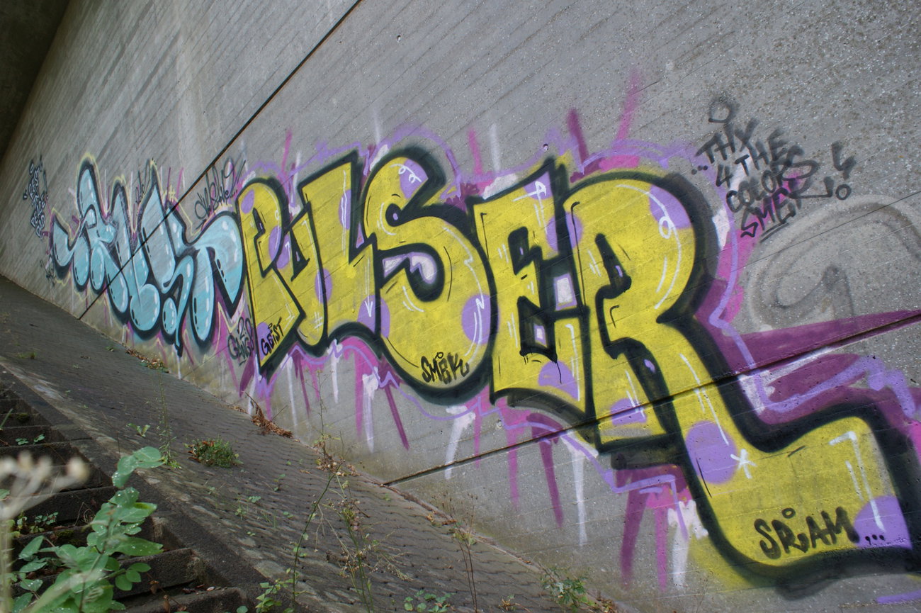 Graffiti Wall - Photo by energis - Pulser, Trust (2015)
