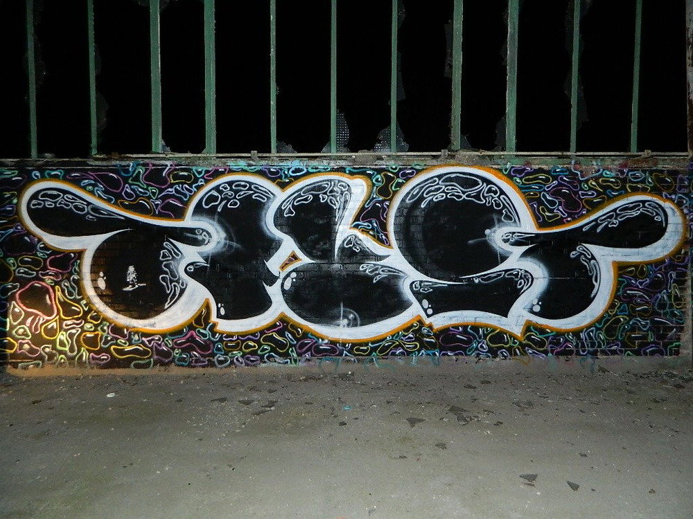 Graffiti Wall - Photo by energis - Trust, France, NRG (2012)