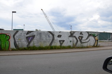 Graffiti Wall - Photo by energis - NRG, Beks, Senz (2012)