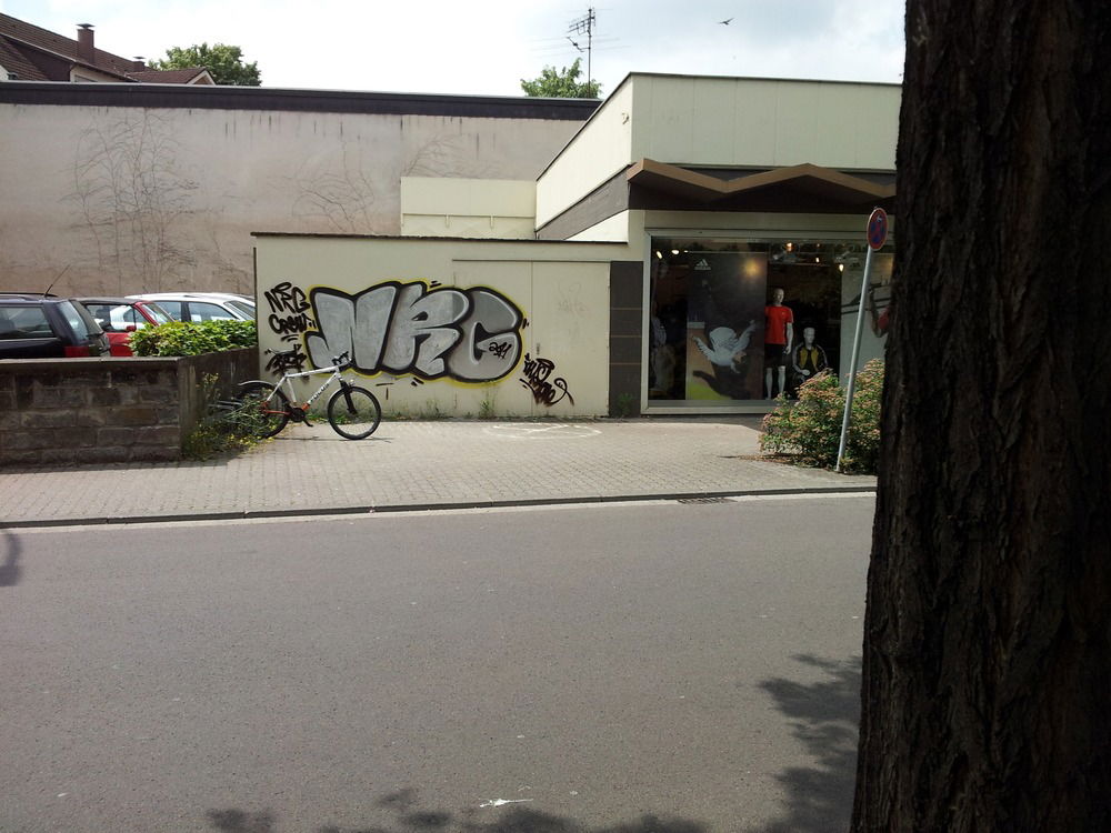 Graffiti Bombing - Photo by energis - NRG, Rosk, Trust (2011)