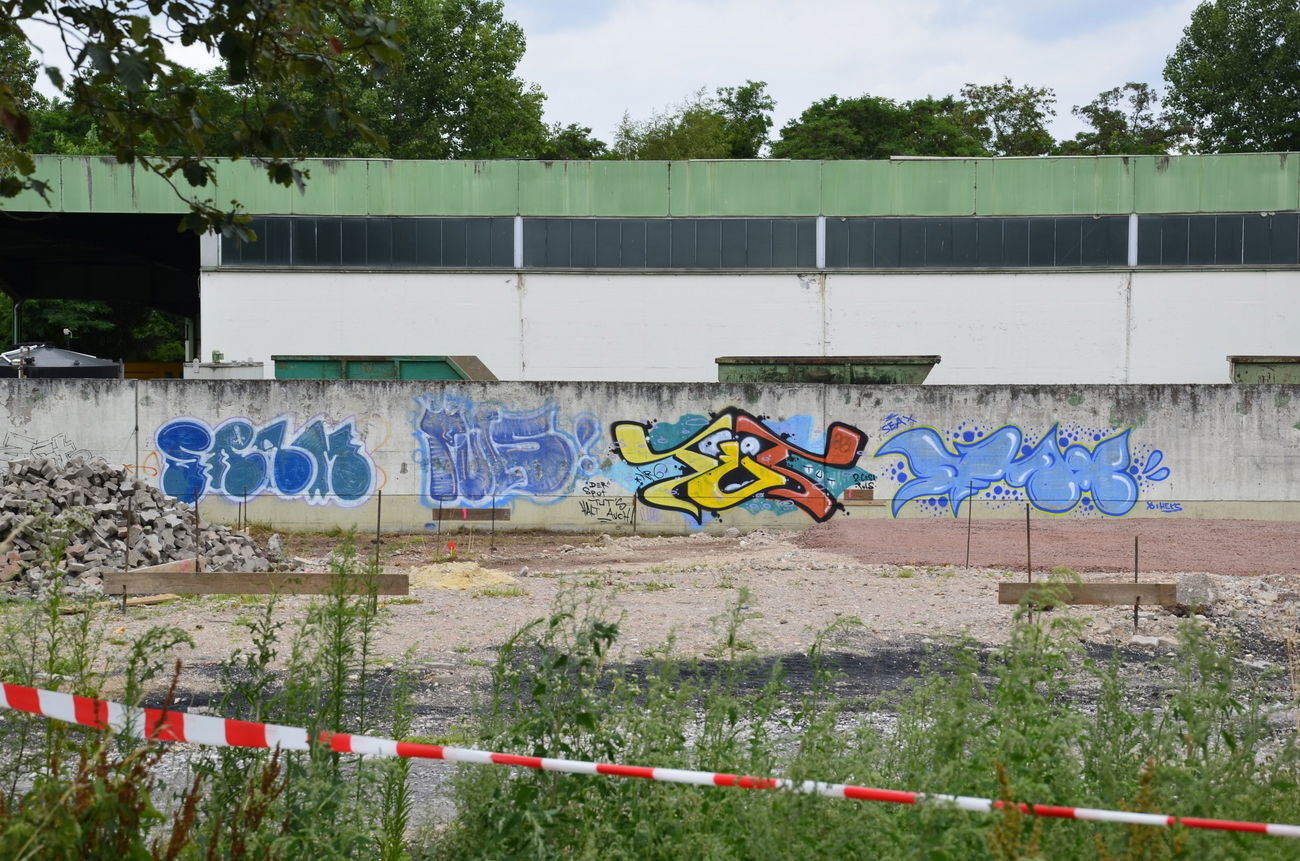 Graffiti Bombing - Photo by energis - Sram, Puls, Tut (2013)