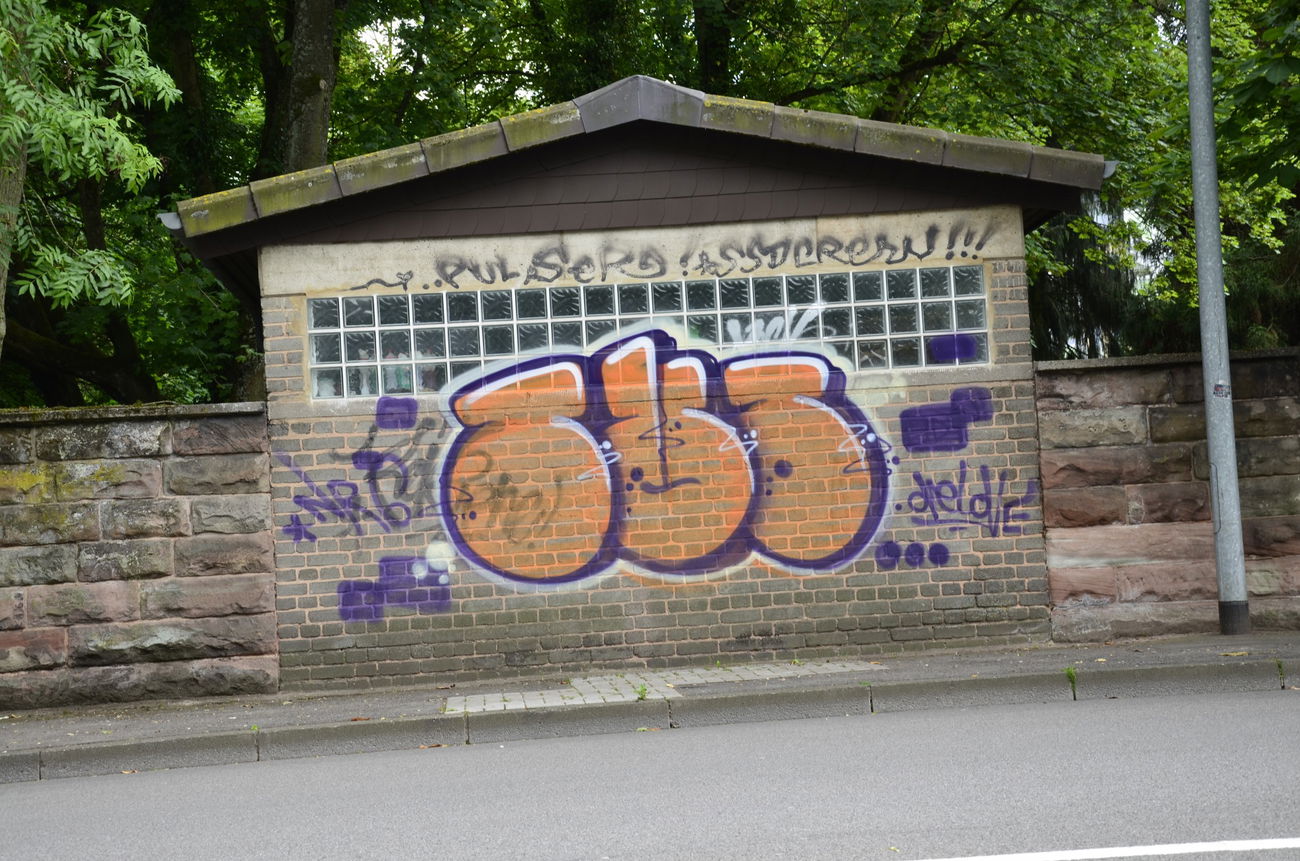Graffiti Bombing - Photo by energis - NRG, TUT (2014)