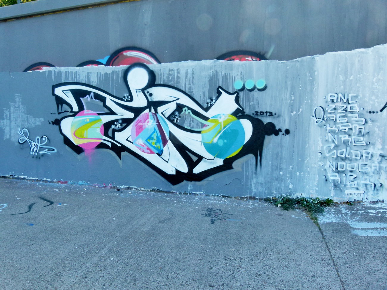 Graffiti Wall - Photo by energis - TUT, NRG (2013)