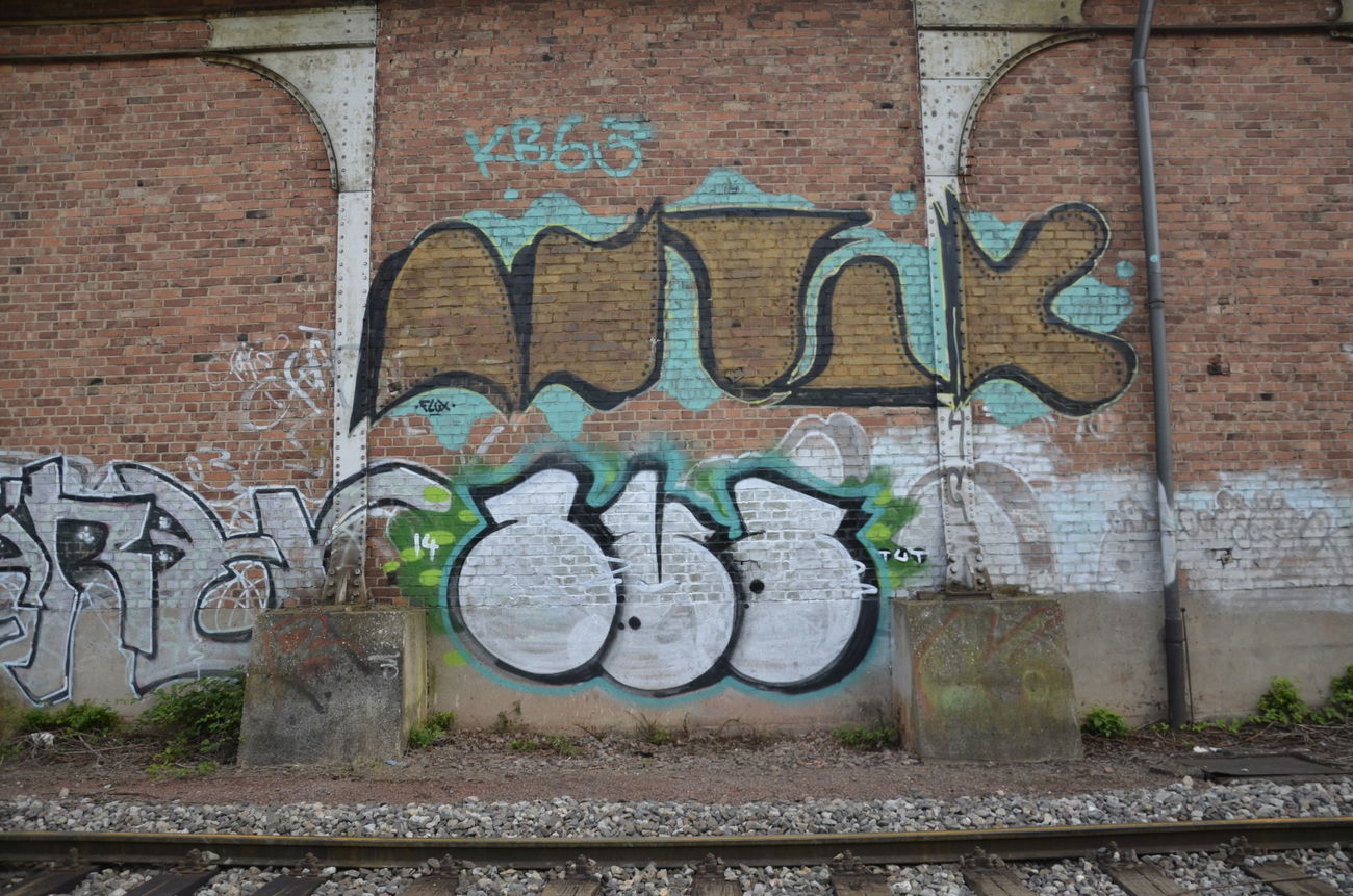 Graffiti Bombing - Photo by energis - Antik, TUT (2013)