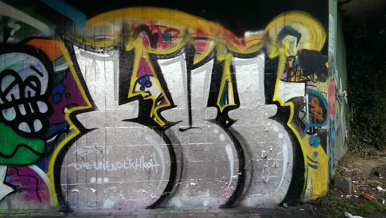 Graffiti Bombing - Photo by energis - TUT, NRG (2013)
