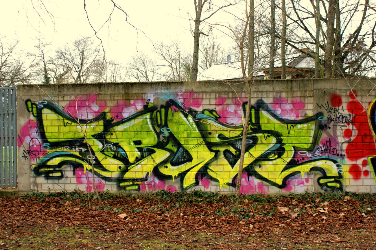 Graffiti Wall - Photo by energis - Trust, NRG (2014)