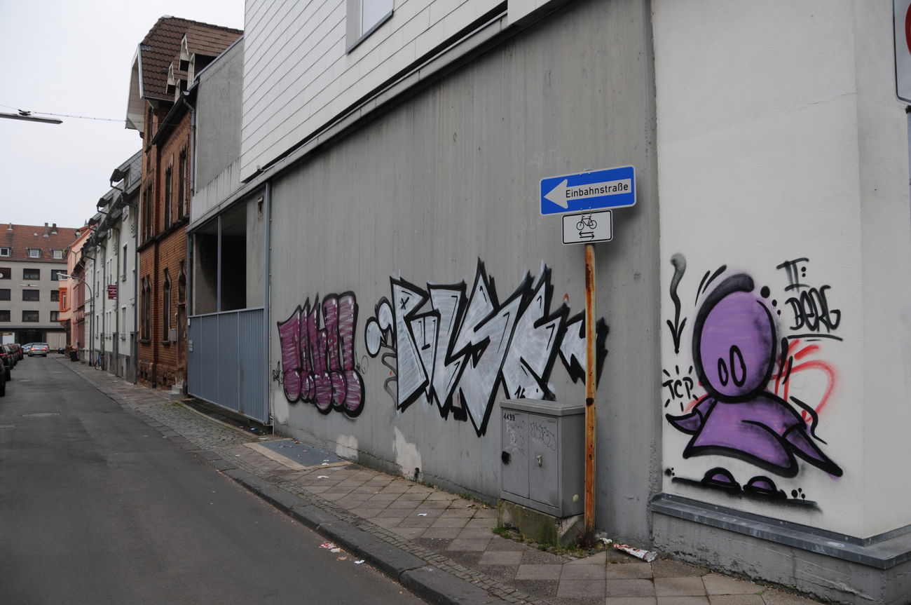 Graffiti Wall - Photo by energis - Trust, Pulse, Kash (2016)