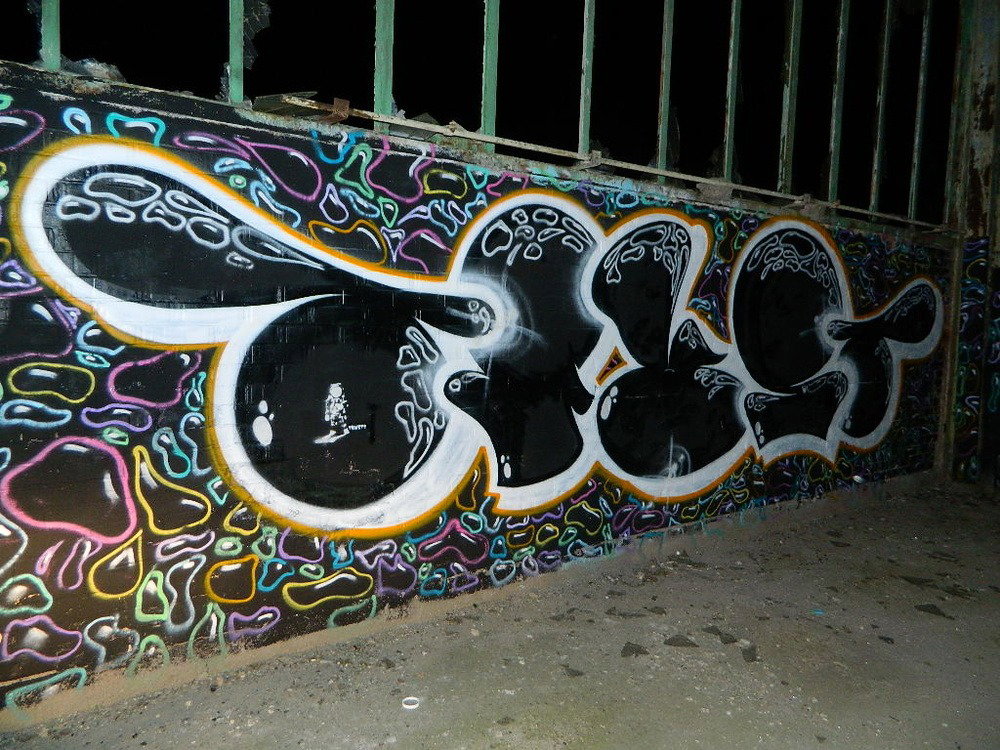 Graffiti Wall - Photo by energis - Trust, NRG, France (2012)