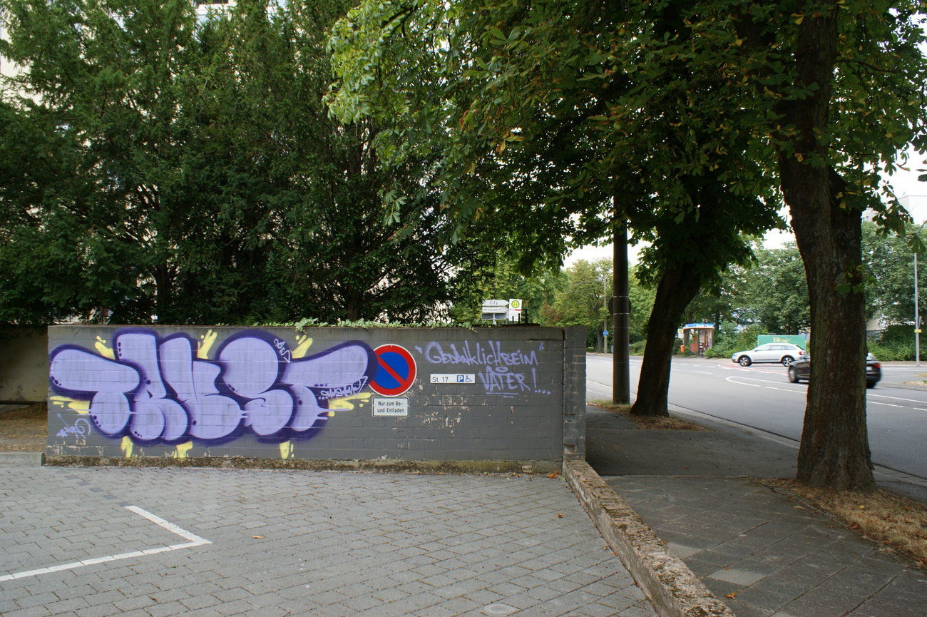 Graffiti Wall - Photo by energis - Trust (2015)