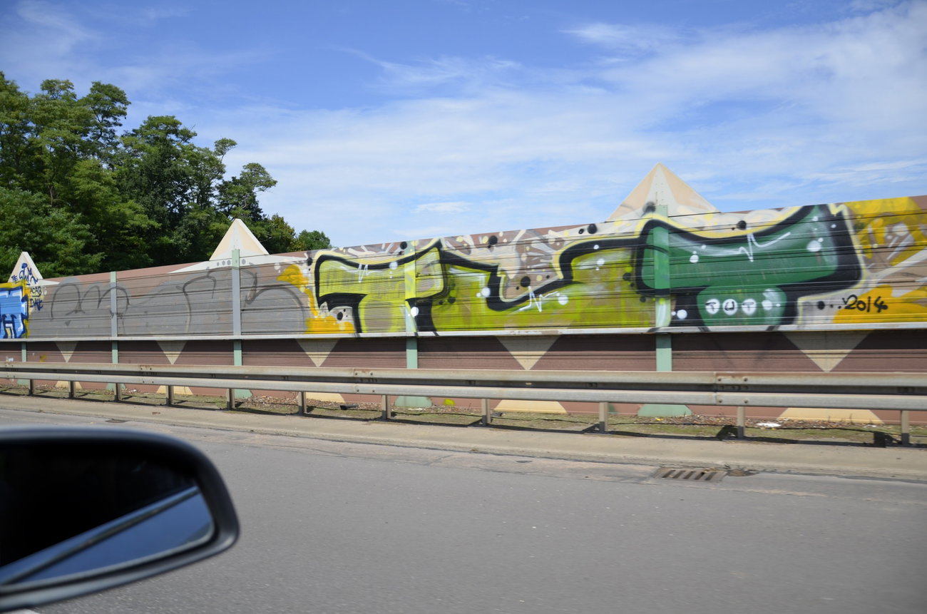 Graffiti Wall - Photo by energis - TUT, Sram, NRG (2014)