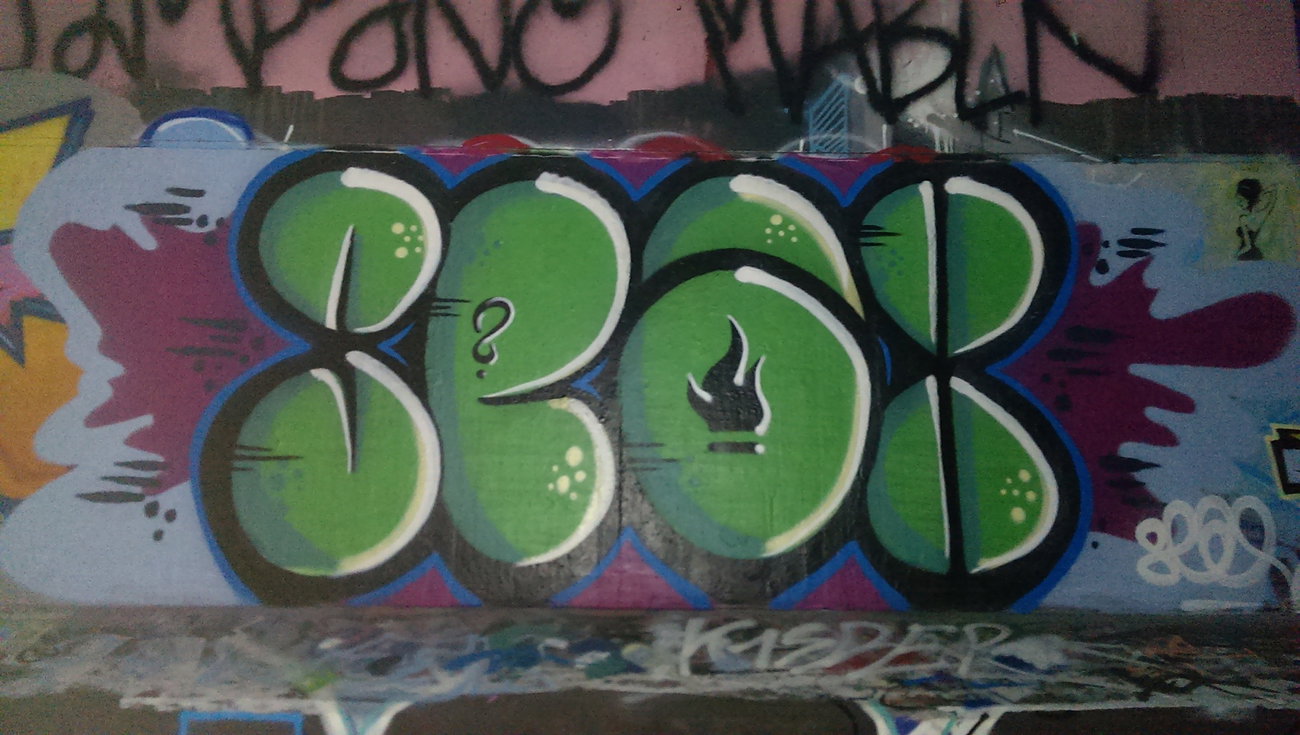 Graffiti Wall - Photo by energis - Seax, NRG (2013)