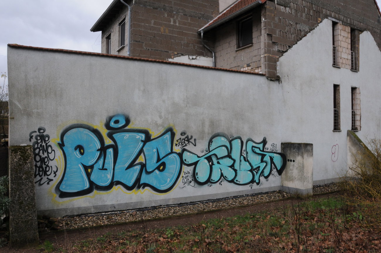 Graffiti Wall - Photo by energis - Puls, Trust (2016)