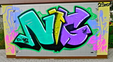 Graffiti Bombing - Photo by energis - NRG, Senz, Trust (2011)