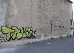 Graffiti Bombing - Photo by energis - Trust (2016)