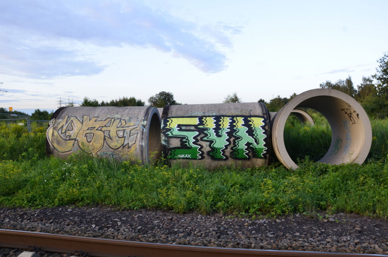 Graffiti Bombing - Photo by energis - Heks, Seax, SVN (2013)
