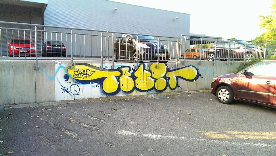 Graffiti Bombing - Photo by energis - Trust, NRG (2014)