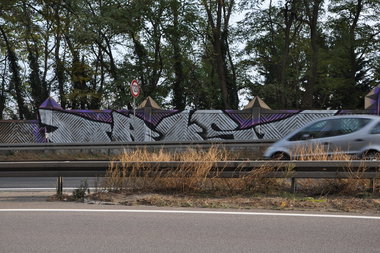 Graffiti Bombing - Photo by energis - Trust, NRG (2011)