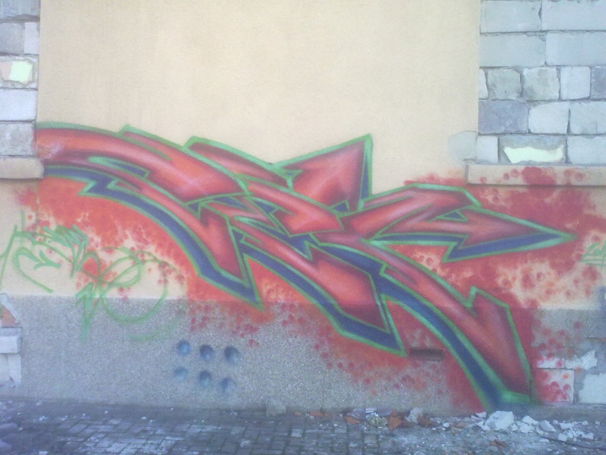 Graffiti Wall - Photo by entant - REP, YA, CLICK!
