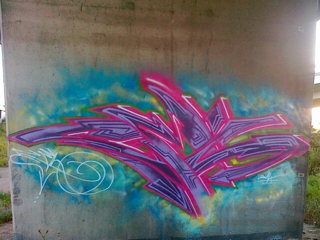 Graffiti Wall - Photo by entant