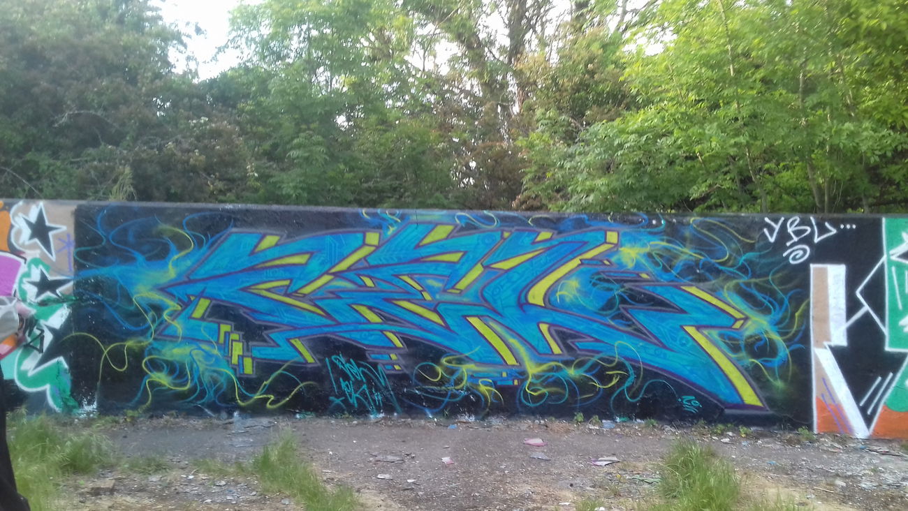 Graffiti Wall - Photo by entant