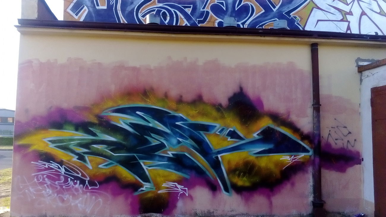 Graffiti Wall - Photo by entant (2017)