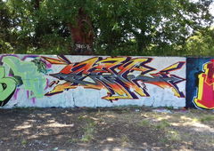 Graffiti Wall - Photo by entant