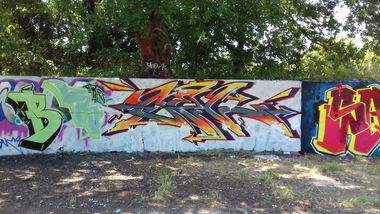 Graffiti Wall - Photo by entant