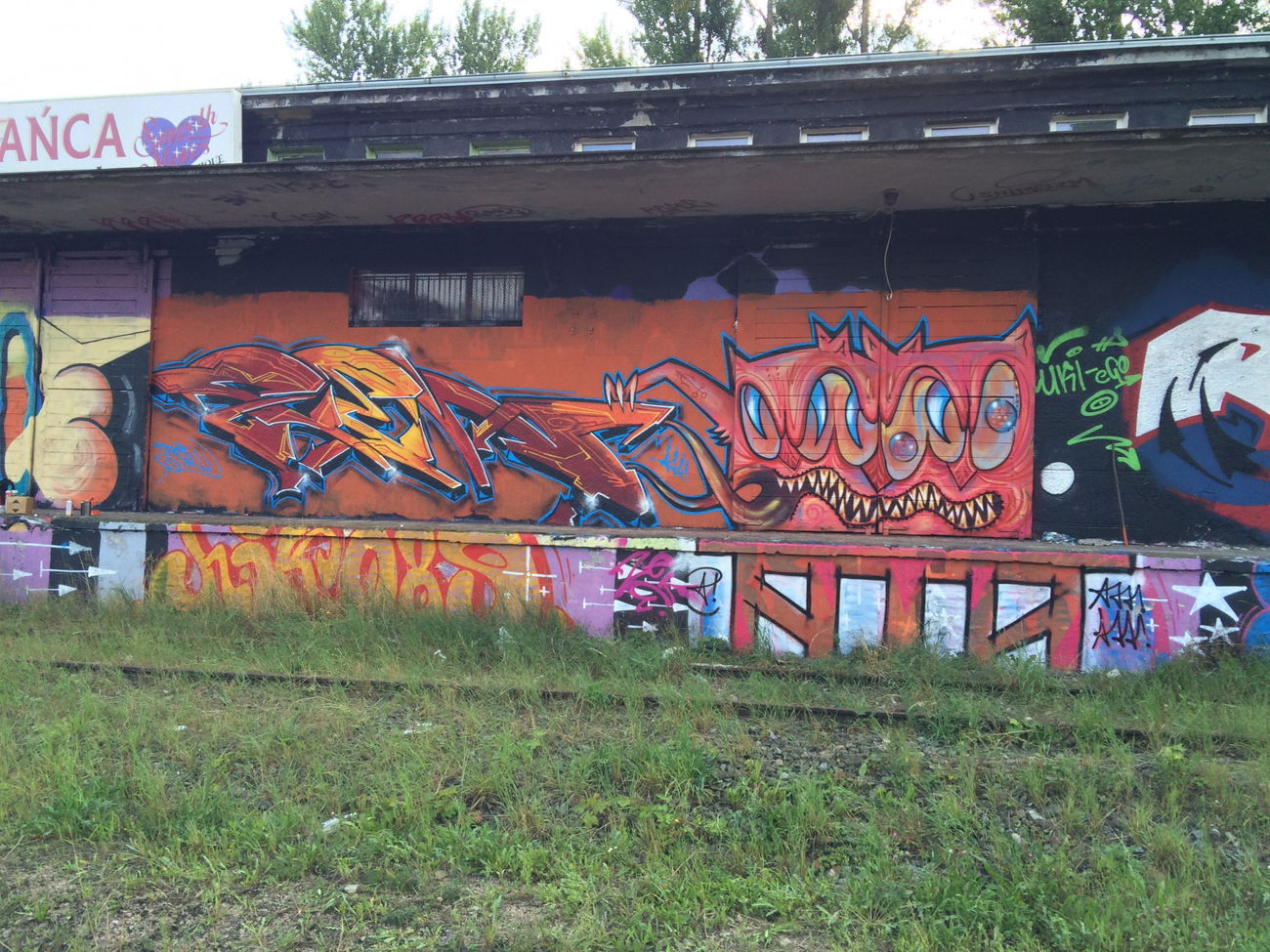 Graffiti Wall - Photo by entant (2018)