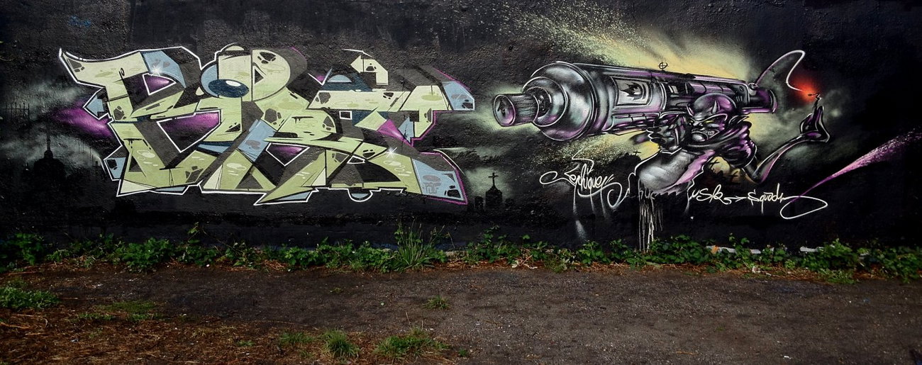 Graffiti Wall - Photo by ephiq - ephiq, feat., fjort