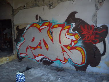 Graffiti Wall - Photo by errrrrrrr23 - rdk