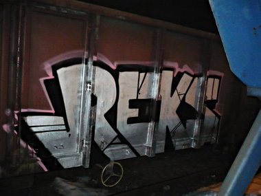Graffiti Train - Photo by esceer - reks