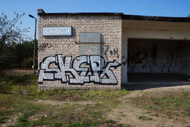 Graffiti Bombing - Photo by esceer - reksker
