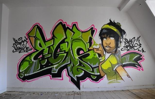 Graffiti Wall - Photo by escyOne - Bums, hombre, nice