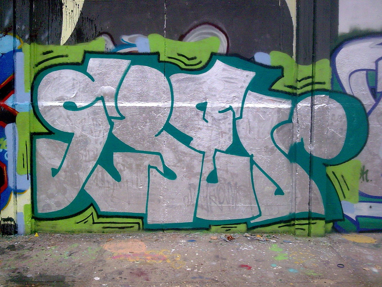 Graffiti Wall in Vilnius - Photo by eser - ESER, VILNIUS