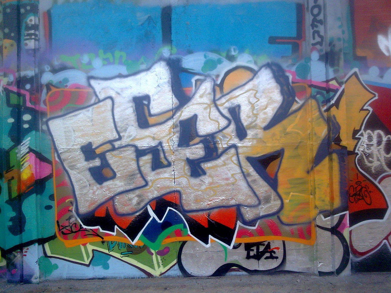 Graffiti Wall in Vilnius - Photo by eser - eser, 2016, vilnius (2016)