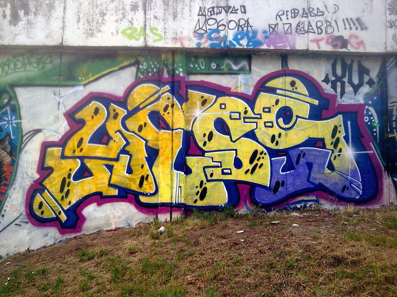 Graffiti Wall in Vilnius - Photo by eser - YESS, ESER, VILNIUS (2015)