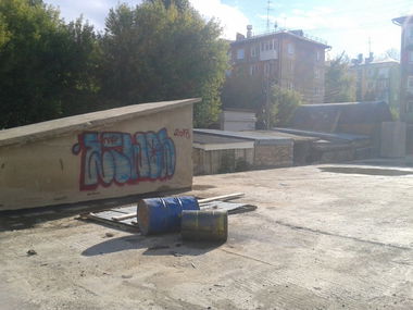 Graffiti Wall - Photo by etwos